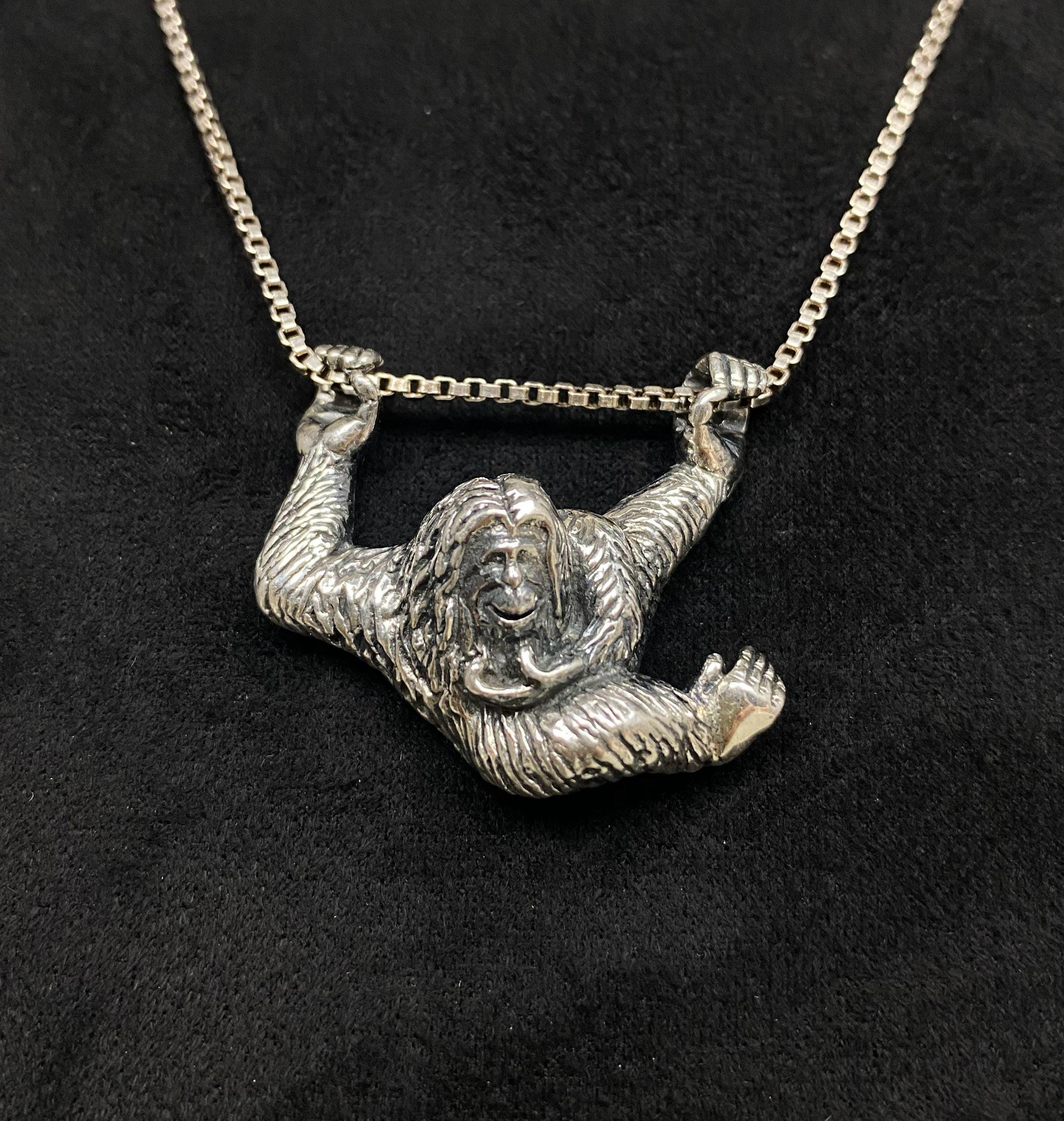N1370 Vintage Sterling Silver King Kong Pendant / 22