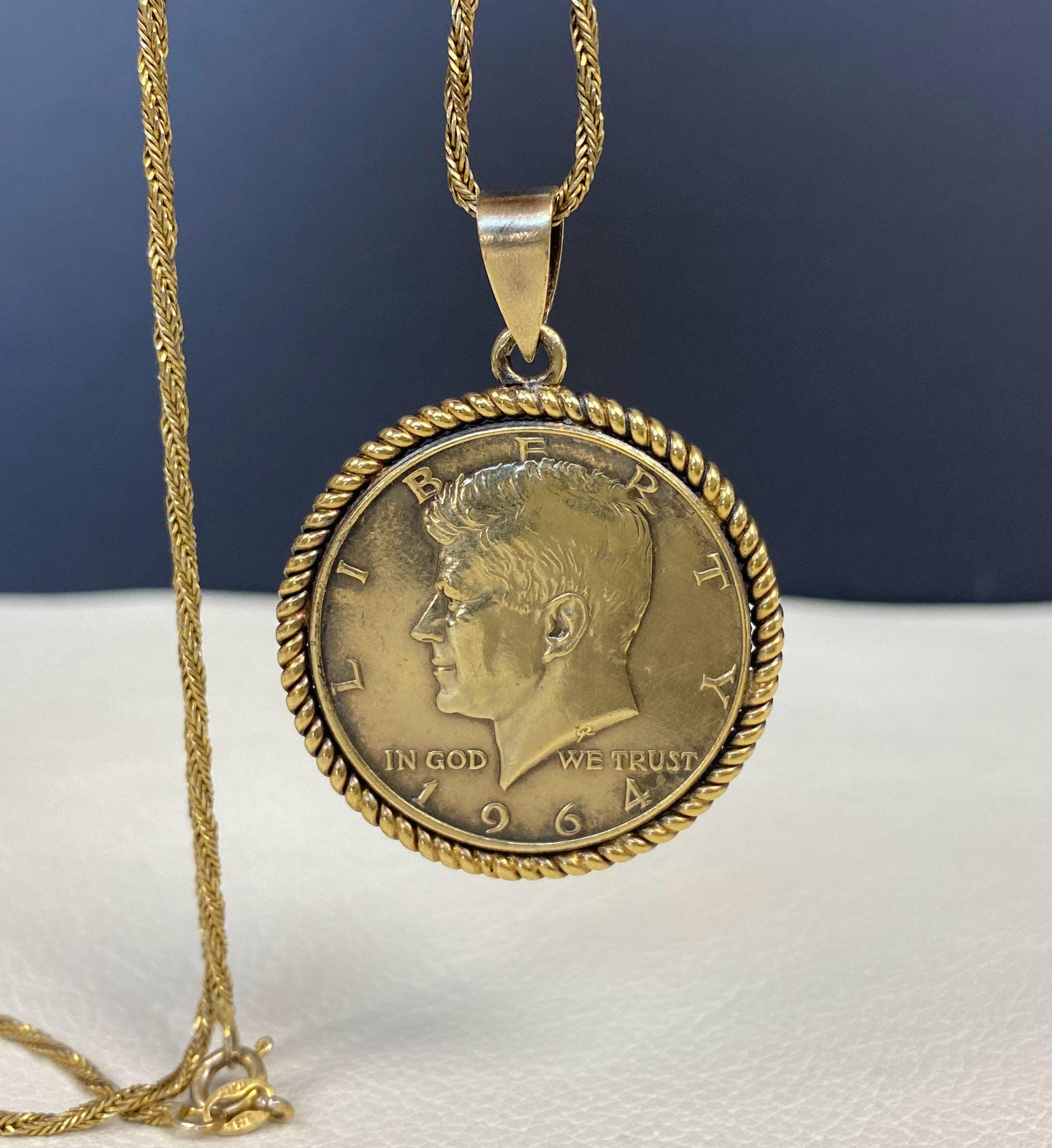 N1156 1964年 金メッキ ケネディ ハーフダラー マウントペンダント