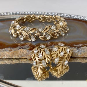 N1100 Vintage TRIFARI Clear Rhinestone Gold Tone Pulsera / TRIFARI Clip en pendiente / TRIFARI Conjunto de joyas / Regalo para mamá