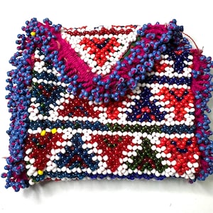 Cartera estilo Kuchi vintage hecha a mano con cuentas de semillas, bolso étnico elegante y colorido con dos bolsillos, accesorio único cosido a mano