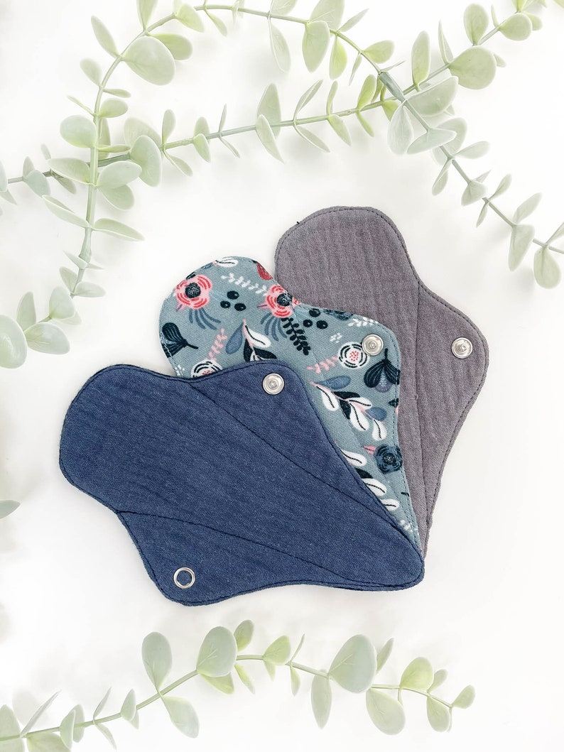 Daily thong panty liner set, organic extra thin panty liners, organic breathable cloth pads image 5