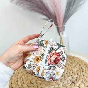 Small wet dry bag, feminine hygiene wrapper, washable storage bag for menstrual cloth pads, discrete and pretty floral toiletry  bag