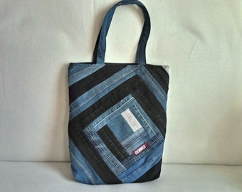 Borsa in denim, denim patchwork, borsa grande, borsa sostenibile, borsa per donna fatta a mano, borsa della spesa, borsa jeans, borsa upcycled, borsa jeans riciclata