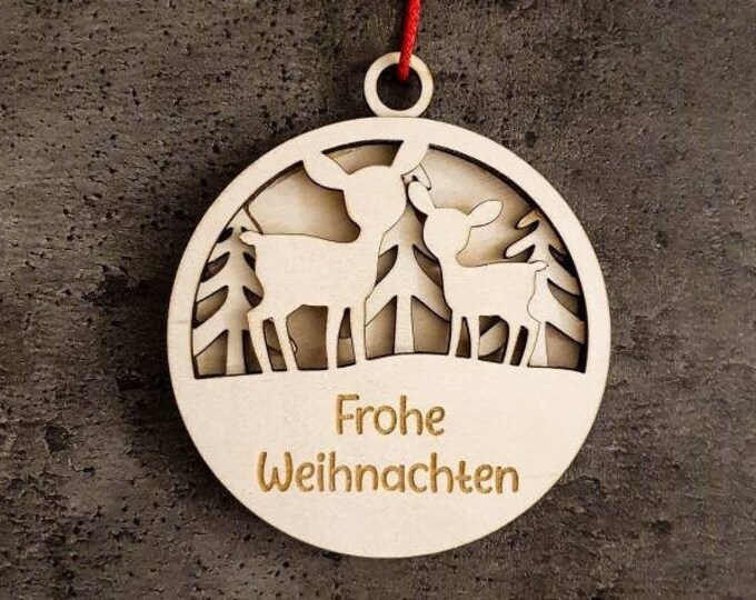 Handmade Christmas tree pendants with deer motifs made of birch plywood - customizable and made in Germany - magical Christmas moments