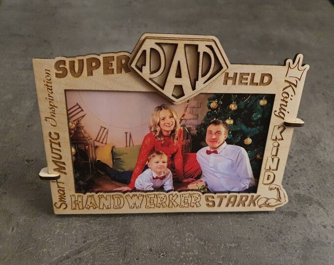 "Dad" picture frame made of birch wood - unique, high quality and perfect as a gift for fathers. Stable, durable and laser engraved.