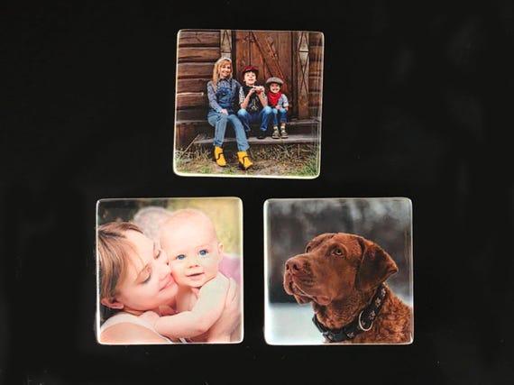 Personalized ceramic photo magnet, 5.5 x 5.5 cm | Fridge magnet with your own photo & text | Gift for animal lovers, travel souvenir