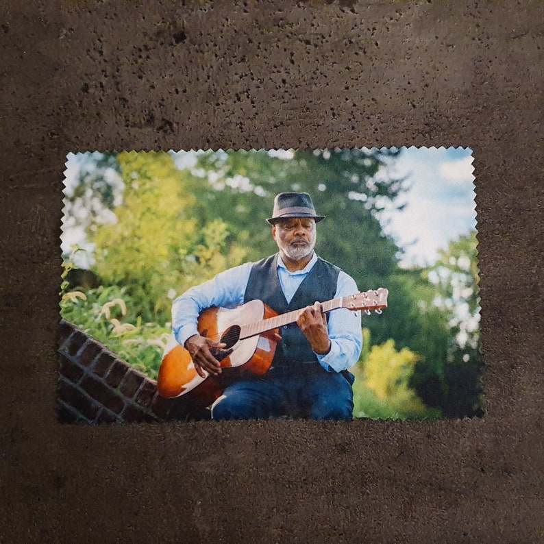 Personalisiertes Brillenputztuch mit Foto & Text – Mikrofasertuch als Gutschein-Geschenk, Glasreinigungstuch für Brille, Handy, 15x18 cm bild 3