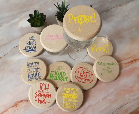 Colorful drink lids with customizable color - environmentally friendly wood, insect protection, perfect for birthdays and summer parties