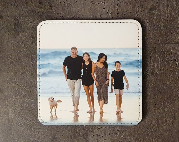 The perfect companion for stylish moments of enjoyment - discover our personalized, elegant faux leather coaster with your own photo
