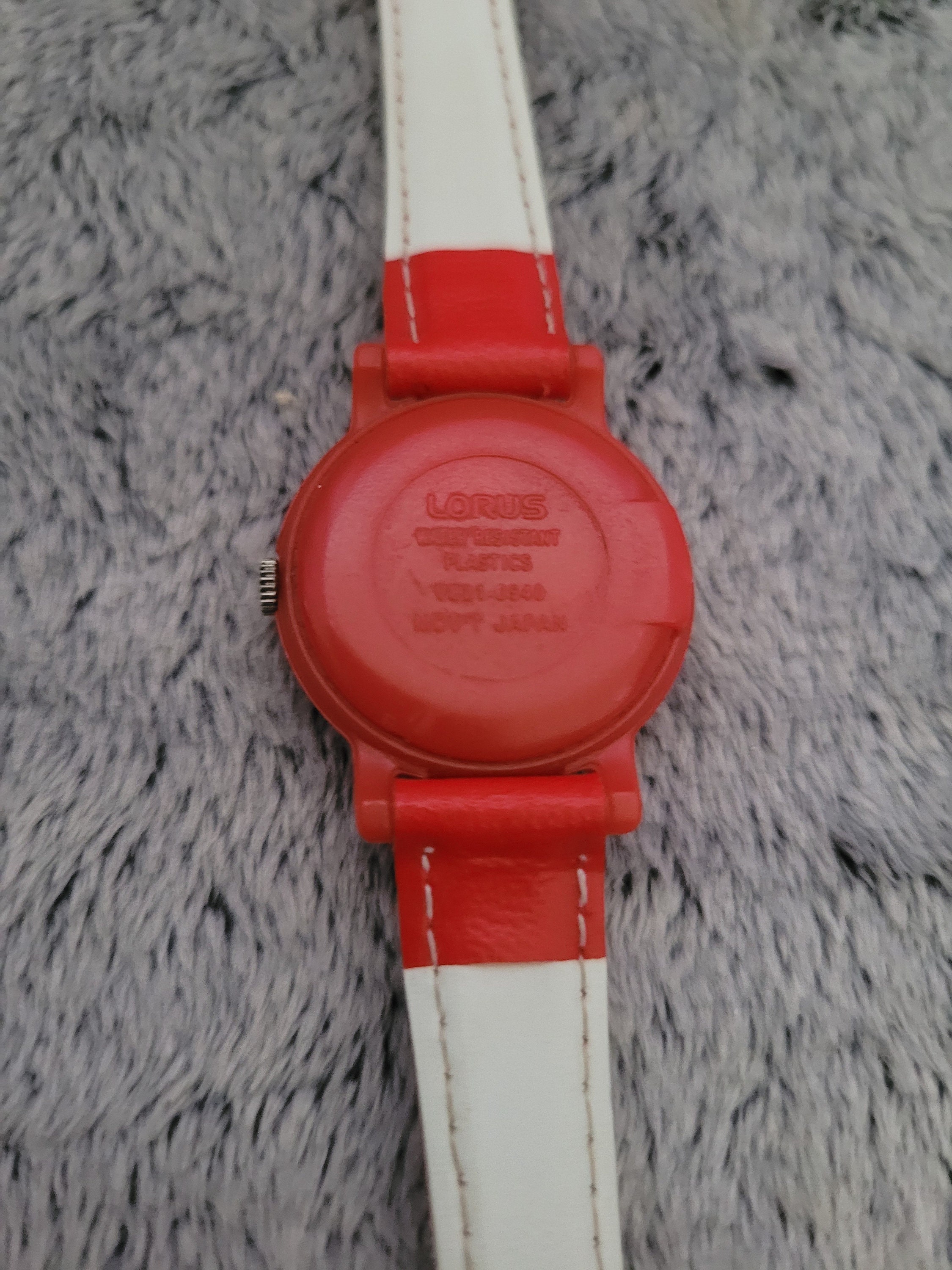 Vintage Disney X Lorus Minnie Mouse Red Plastic Watch Vintage lorus Mickey & Co Minnie Mouse watch red/ black  main image 3