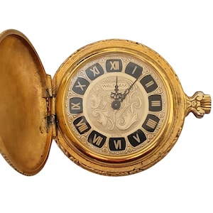 Vintage 1950s Ladies Waltham Pocket Watch With 17 Jewel Movement in Rare Green Gold Fill Hunter Case