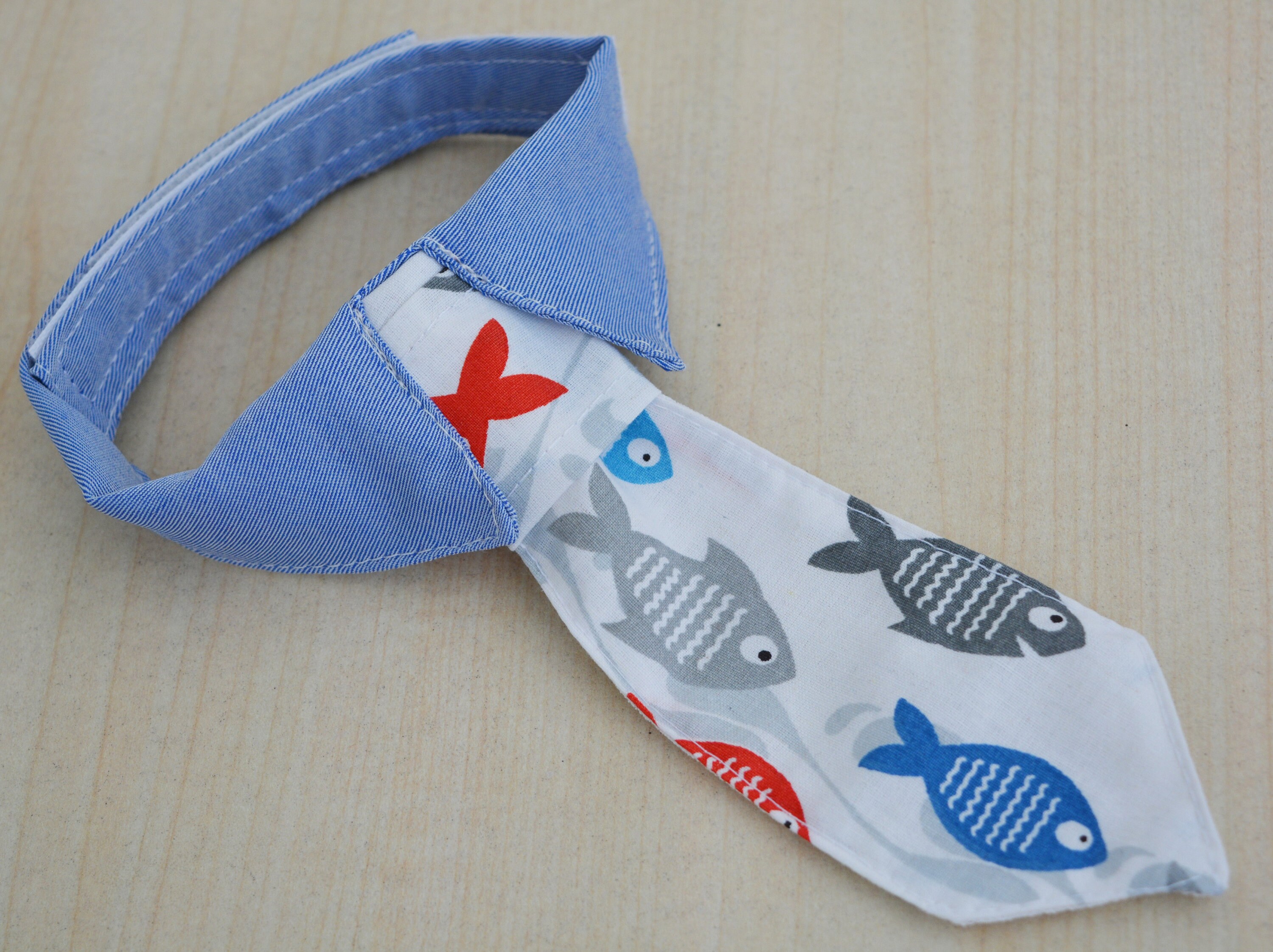 Fish Hooks Necktie 