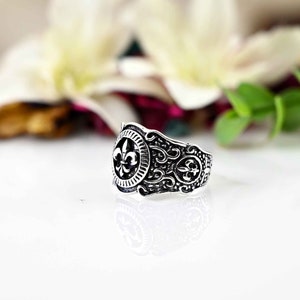 Anillo de santos de plata de ley, anillo de flores, anillo de flor de lis, anillo de declaración anillo de plata oxidada, joyería de oro llena de 14k,