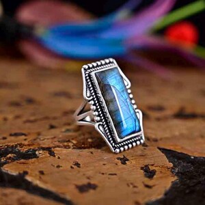 Anillo rectangular de labradorita: piedra preciosa natural, plata 925