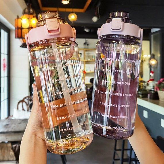 2000ml Sports Water Bottle With Time Marker Women's Cup With Straw