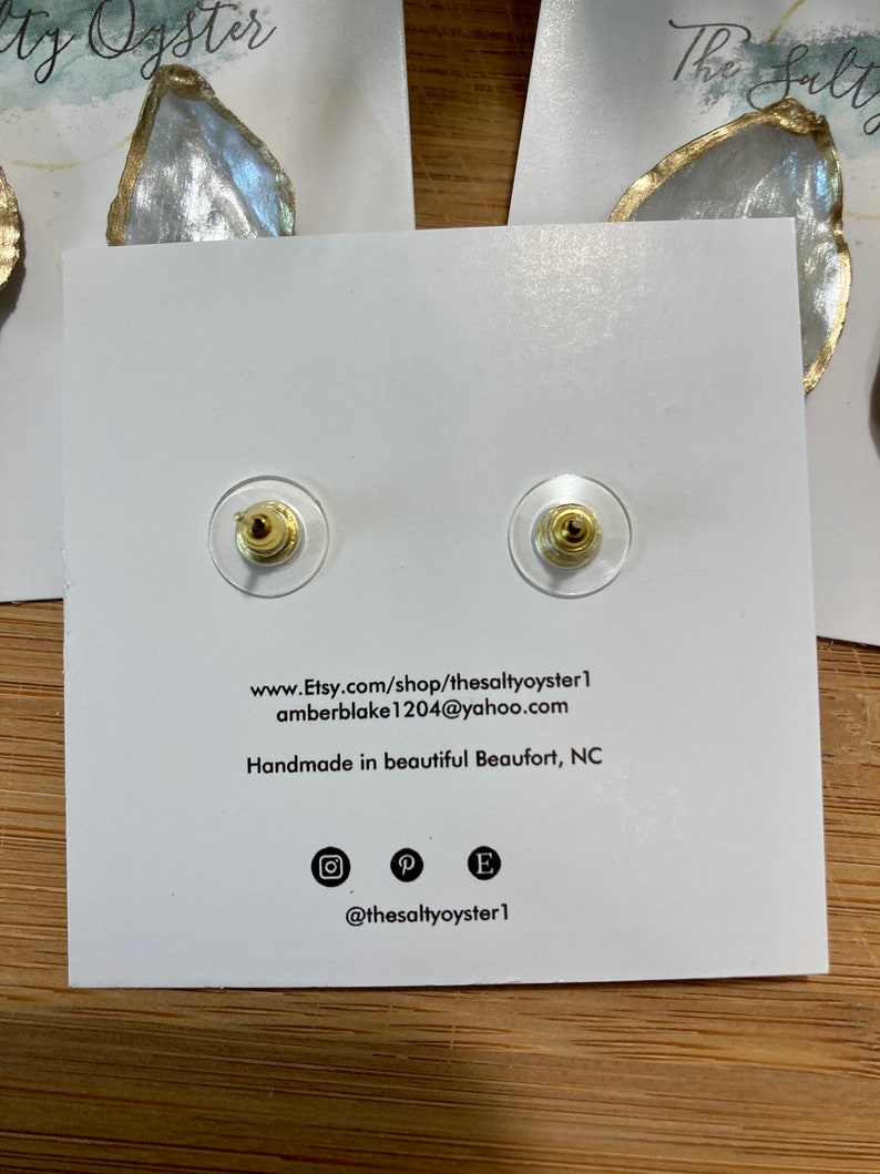 Oyster Stud Earring