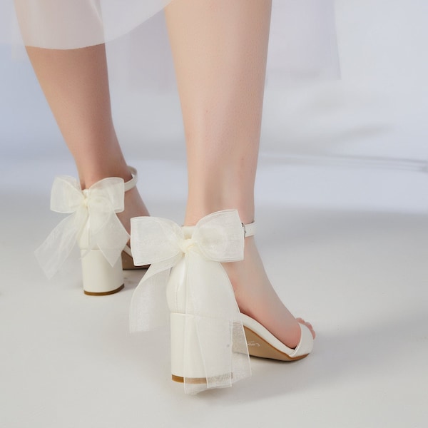 Tacco a blocco, fiocco per scarpe da sposa, scarpe da sposa bianche, scarpe da sposa in avorio, scarpe da sposa per tacco a blocco da sposa, scarpe da sposa con tacco, sandali da sposa