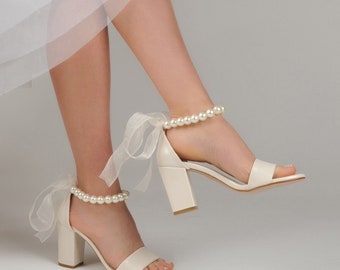 Sandalias de boda para novia con cuentas blancas y tul, zapatos de boda de tacón bajo para novia, tacones de bloque de boda para novia