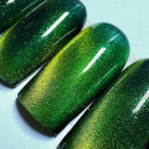 Green Cat Eye Press on Nails, Hard Gel, Glue on Nails, Holographic Press on Nails, Cat Eye Nails, Green Press on Nails, Gel Nails