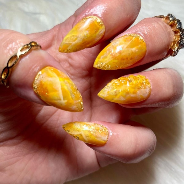 REAL Citrine Crystal • Press On Nails, Fake Bails, False Nails, Yellow Nails, Crystal Nails, Holographic Nails, Witchy Nails, Citrine Stone