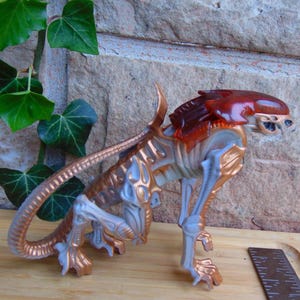 Vintage 1992 Kenner Gold PANTHER ALIEN Action Figure Concept Big Cat Xenomorph Warrior 1986 ALIENS Movie Space Marines Clean, Nice!