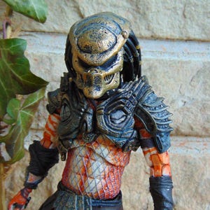 1990 Predator 2 Movie Lost Tribe MASKED Stalker Orange PREDATOR Action Figure, Weapons Accessories, NECA Reel Toys Horror Film Collector