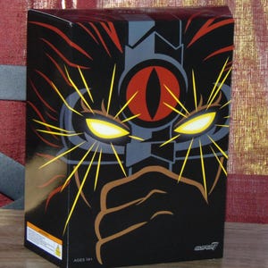 Classic ThunderCats Lion-O 7 inch Action Figure, Light Up Eyes Features, Retro 1980s Cartoon Adult Collector