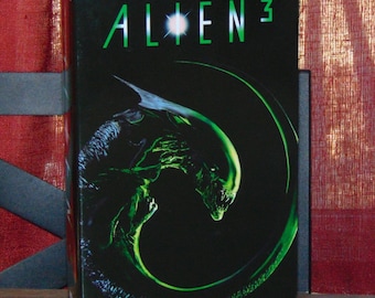 Película ALIEN 3 de 1992, figura de acción de 23 cm de Ultimate DOG Runner Alien Xenomorph, juguetes NECA Horror Film Reel