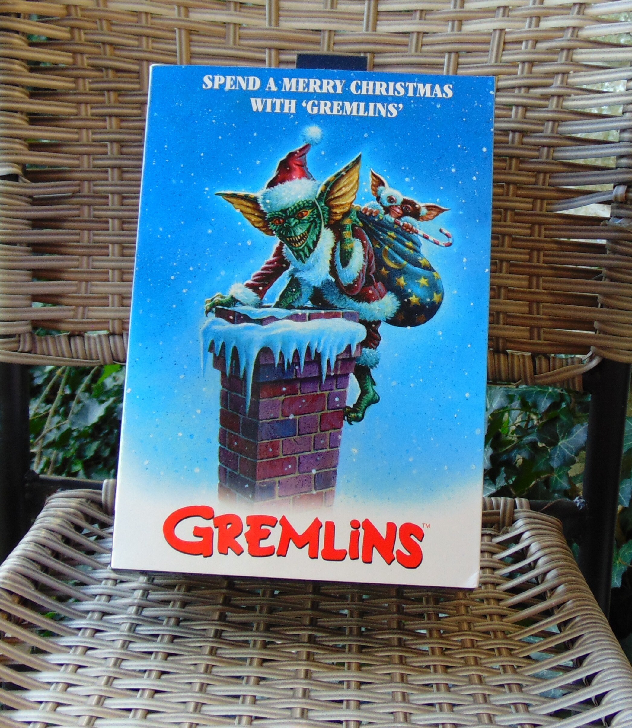 未開封GREMLINS BENDABLE PETIT DOLL サンタ帽子付き Gremlins Holiday Gizmo with Santa Hat 13” Plush | Kidrobot