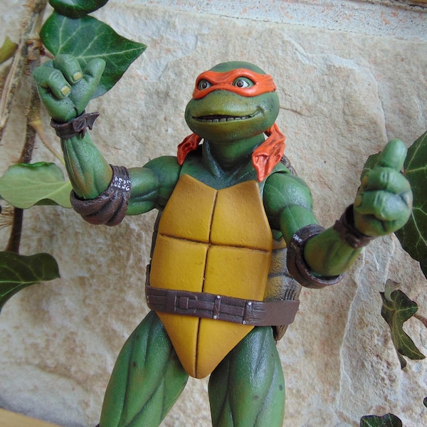 1990 Teenage Mutant Ninja Turtles Film Live Action Spielzeug Version Michelangelo 7-Zoll-Aktionsfigur Nunchucks Waffe, TMNT Sammlerspielzeug