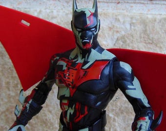 DC Comics Multiverse Cyberpunk Batman Beyond Action Figure, 7 Inch Collectible,  Glow-in-the-Dark, DC Superhero