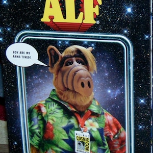 1980s TV Sitcom Icon ALF Collector Action Figure, Cosmic Con Edition,  Fabric Shirt, Shades, Camera & More! Cult Classic Show Novelty Toy