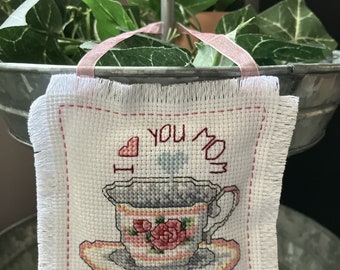 Hanging Mini Pillow "I Love You Mom" Teacup