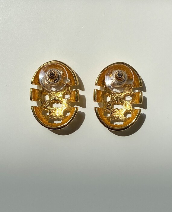 Gold Tone Weave Patterned Earrings - image 2