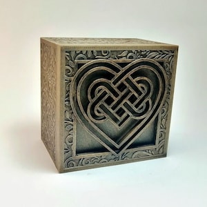 celtic heart knot music box. Personalized Jewelry music Box. Jeweller music Box.