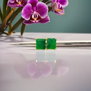 Brincos de jadeíta natural birmanesa grau A (jade) em ouro maciço 20k