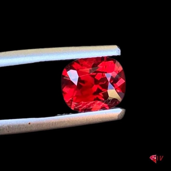 Certified Burmese (Mogkok) Red Natural Spinel in Pigeon Blood color — 1.58 carats