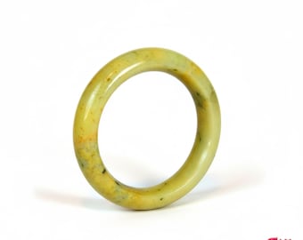 62.4 mm Zertifizierter burmesischer Naturtyp Ein sehr seltener gelber Jadeit Jade Armreif