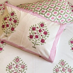 Handtryckt bomullslakanset, rosa grönt blommigt lakan, indiskt sängkläder