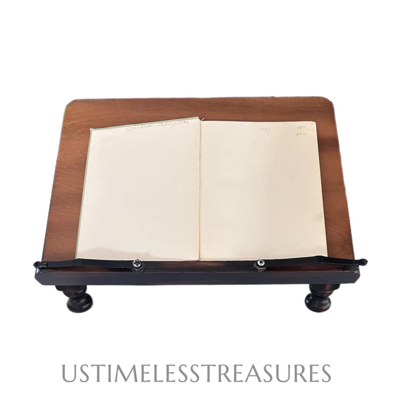 May include: A rustic wooden sign with the text "Welcome to our home" in a handwritten style. The sign is rectangular, with a distressed finish, and features a simple, inviting design. It's suitable for indoor or outdoor use.