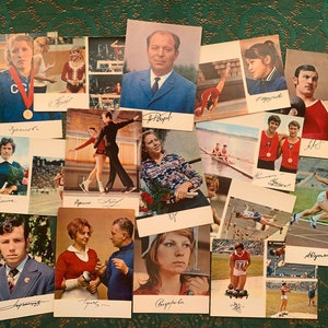 Cartões postais de esportistas russos soviéticos com autógrafos. Conjunto de 15 cartões postais vintage de 1974. Feitos na URSS nos anos 70. Cartões postais colecionáveis.