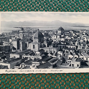 CAGLIARI Italie CARTE POSTALE antique des années 40. Carte postale ancienne noir et blanc Sardaigne. Carte de l'Italie. Impression ancienne. Cartes postales à collectionner