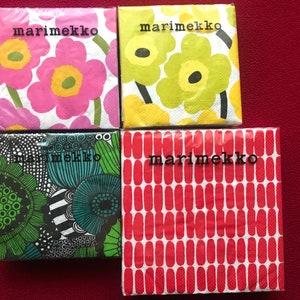 Tovaglioli di carta per cocktail/pranzo MARIMEKKO FLORAL per cena/decoupage, 20 fogli di tovaglioli a 3 veli. 25 x 25 cm e 33 x 33 cm. Rosa giallo verde rosso