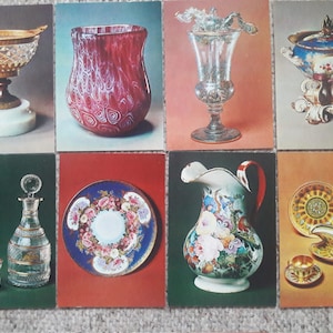 Vidro e porcelana russos dos séculos XVIII e XIX. Conjunto de 22 cartões postais de arte vintage de 1980. Conjunto completo com capa.