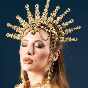 Gold Sunburst Halo, Sun Crown for  Halloween, Eye Catching Halloween Hair Accessories, Unique  Rhinestones Crown, Handmade Costume Hats