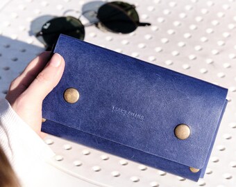 Portafoglio/pochette in pelle blu navy – Borsa piccola e portafoglio in un unico pezzo, realizzata a mano