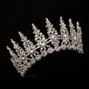 Crystal Quinceanera Crown: Elegant Bridal Tiara