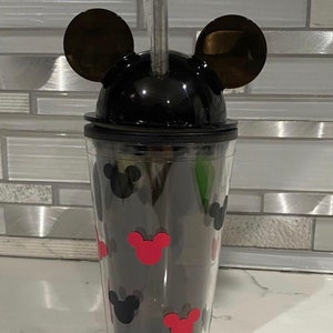 Copo Mickey com canudo