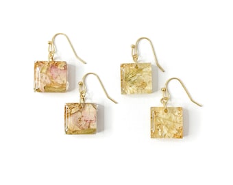Hypoallergenic Pressed Flower Earrings, Square 18k Gold Preserved Flower Resin Jewelry, Handmade Botanical Cute Earrings