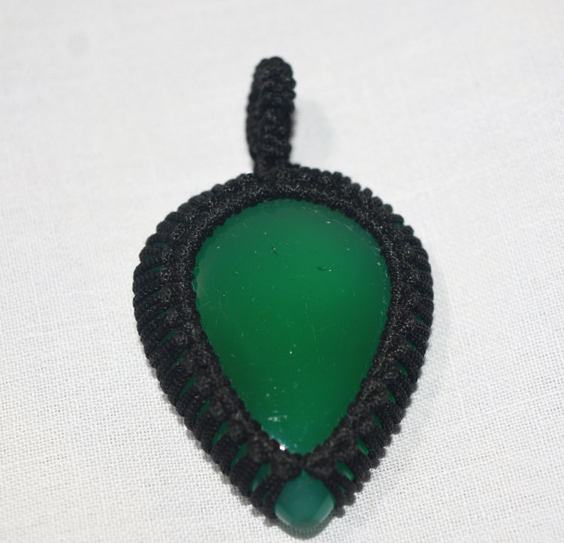 Natural Green Onyx Pendant,Unique Gemstone, pendant, Comfortable Natural Green Onyx Pendant,Unique Gemstone, pendant, Comfortable